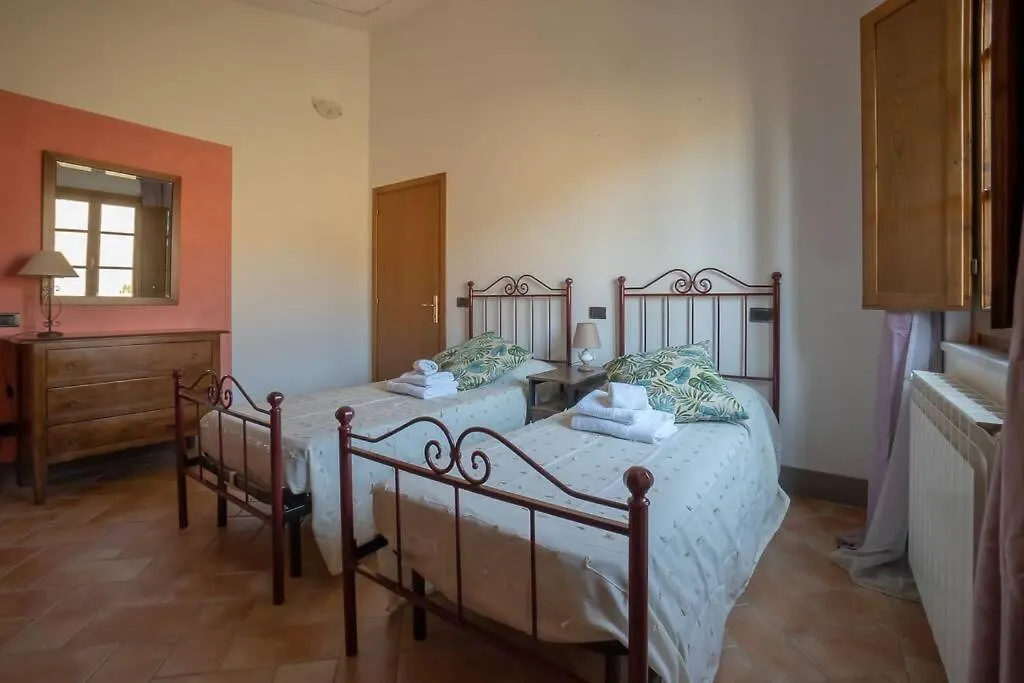 Villa Terra Di Mezzo à Volterra 0*,
